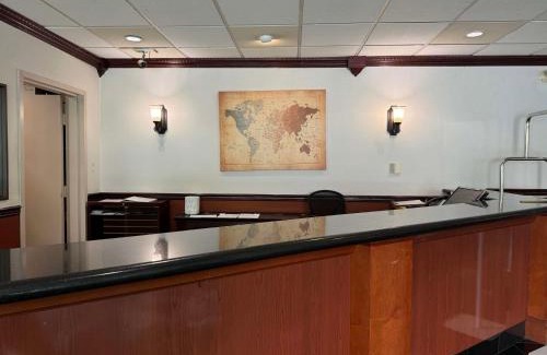 Richmond City Centre Hotel | SureStay by Best Western Richmond Vancouver Airport