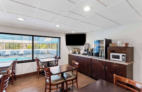 Grayson Hotel | SureStay by Best Western Grayson