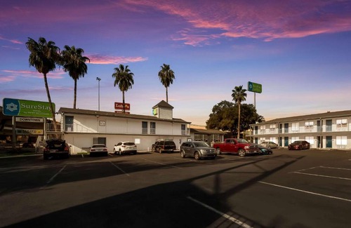 Tobin Hill Hotel | SureStay Hotel by Best Western San Antonio Riverwalk
