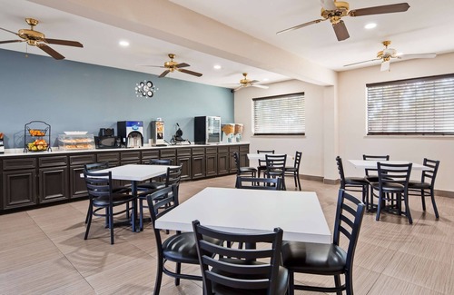 Brownsville Hotel | SureStay Hotel by Best Western Brownsville
