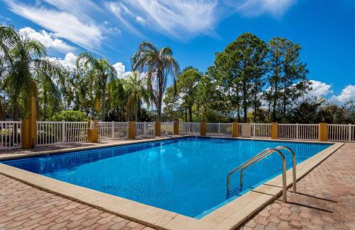 Feather Sound Hotel | SureStay Hotel by Best Western St Pete Clearwater Airport