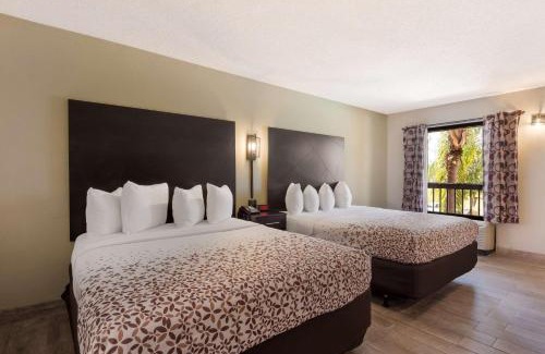 Feather Sound Hotel | SureStay Hotel by Best Western St Pete Clearwater Airport