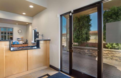 San Rafael Hotel | SureStay Hotel by Best Western San Rafael