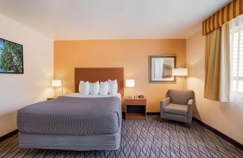 East Wenatchee Hotel | SureStay Hotel by Best Western Wenatchee