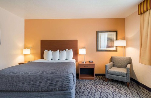 East Wenatchee Hotel | SureStay Hotel by Best Western Wenatchee