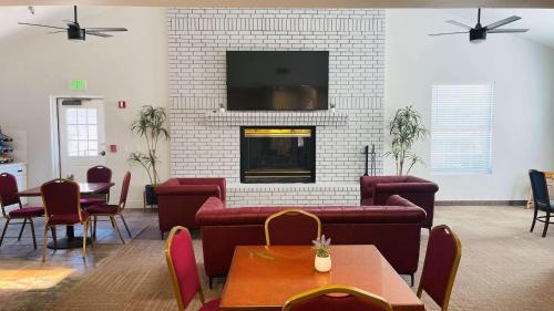 Eureka Hotel | SureStay Hotel by Best Western Eureka
