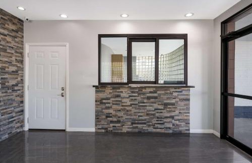 Spring Hotel | SureStay Hotel by Best Western Spring North Houston