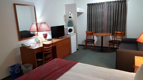 South Lethbridge Hotel | SureStay Plus Hotel by Best Western Lethbridge