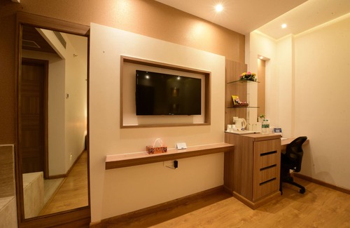 Ranjit Avenue Hotel | SureStay Plus Hotel by Best Western Amritsar