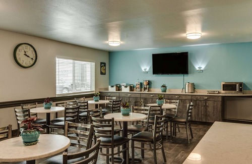 Post Falls Hotel | SureStay Plus Hotel by Best Western Post Falls