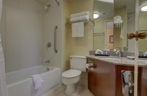 Lombard Hotel | SureStay Plus Hotel by Best Western Chicago Lombard