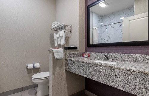 Ada Hotel | SureStay Plus Hotel by Best Western Ada