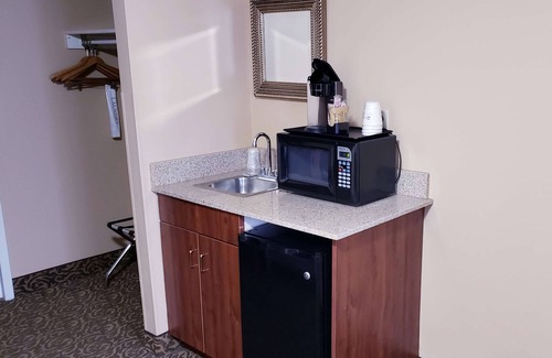 Black River Falls Hotel | SureStay Plus Hotel by Best Western Black River Falls
