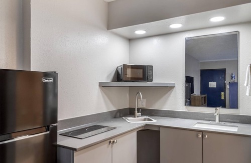 Victoria Hotel | Surestay Studio By Best Western Victoria
