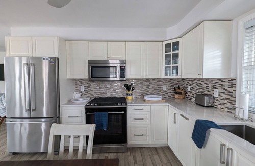 Surf City House | Surf City NEW 3BR 1st Fl - Steps to Kid Friendly Bay Beach Walk to Ocean