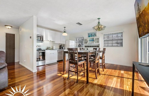 Surfcrest Village Cottage | Surf Crest Village 33 - 3 Bed, 2 Bath Cottage with Ocean View from 2nd Story.