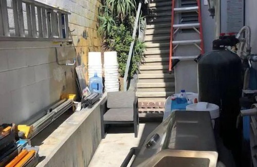 San Clemente Apartment | Surf Ghetto studio stepsfrom north beach-Metrolink
