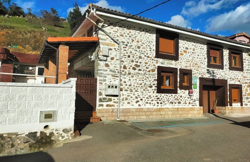 Castrillon Cottage | Surf house, climatic shelter, sustainable architecture.