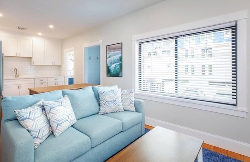Hampton Hotel | Surf House