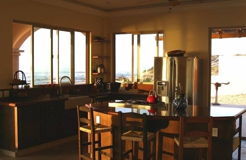 Los Cabos House | Surf house with pool on private point break