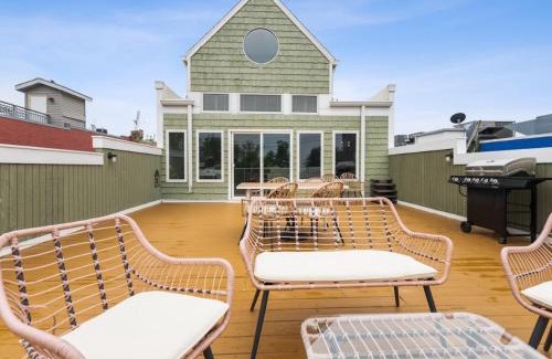 Saint Joseph House | Surf Loft