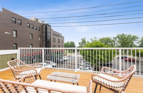 Saint Joseph House | Surf Loft