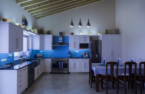 Ribeira Grande House | SURF BEACH SANTA Barbara Secret Gardens(RAL-1155)
