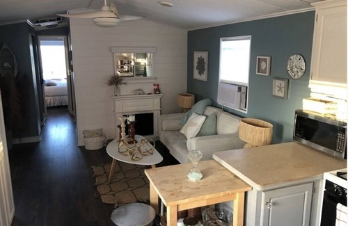 Sherkston House | Surf Side Retreat