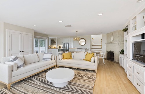 Southern Coast House | Surf Spry - Beach House in Saco Bay