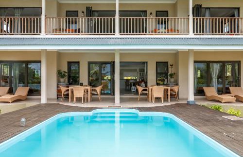Cerf Island Villa | Surf Tropical Villa Seascape
