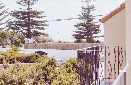 Sumner Apartment | SurfBreak3
