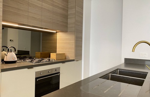 Surfers Paradise Apartment | Surfers Paradise Beach Front Skyline 2 Bedroom Luxury Apartment.