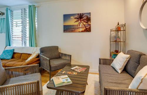 Waialua Apartment | Surfers Paradise Waialua Condo Steps to Beach!