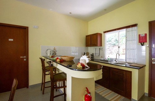 Anse Royale Cottage | Surfers Self-Catering Chalets