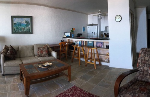 Kailua-Kona Condo | Surfers & Sunsets-Kona Reef Ocean Front Unit