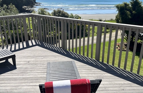 Ohope House | Surfs Reach - a stunning beachfront retreat