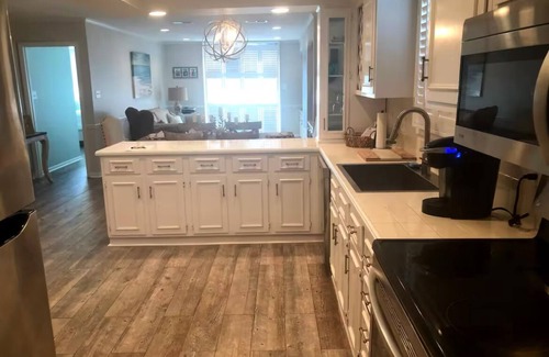 Surfside Beach Condo | Surfside Beach SC- Oceanfront Paradise! #4, Seen on Beachfront Bargain Hunt