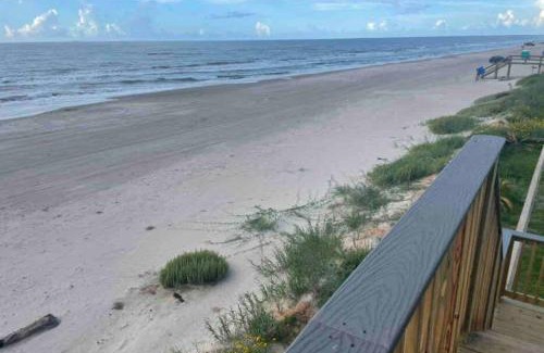 Surfside Beach House | Surfside Beachfront Luxe