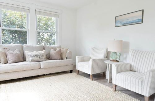 Asbury Park Apartment | Surfside Oasis Walk to beach and Hot Tub