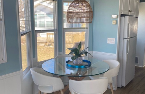Sherkston Cottage | Surfside On The Rocks