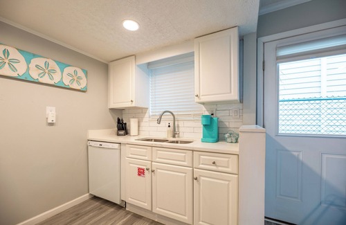 Silver Sands Beach House | Surfside PCB Townhome: Sleeps 6 | Near Attractions