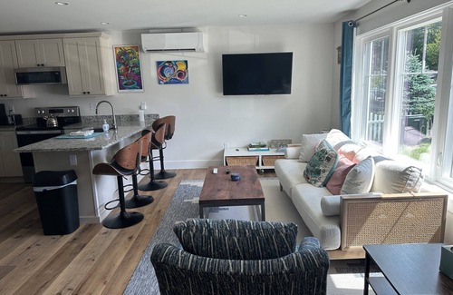 Scarborough Apartment | Surfside Pine Point, Scarborough Maine with AC, WiFi, walk to beach