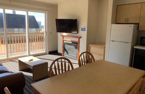 Rockaway Beach Hotel | Surfside Resort