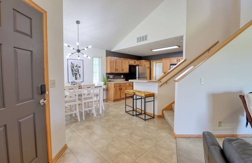 Lincoln House | Surfside Retreat by Capitol Beach Lake with Pool!