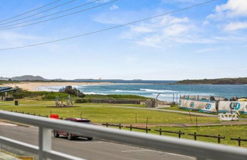 Warilla House | Surfside Solace