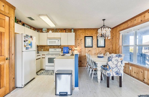 Ocean Sands Condo | Surfsong | 750 ft to the beach | Community Pool