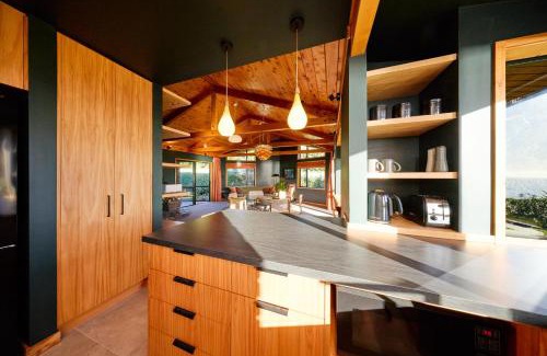 Hapuku House | Surfwatch House