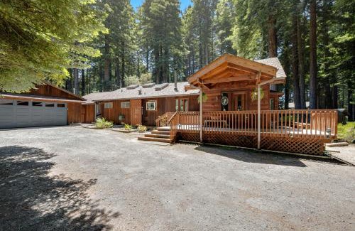 Mendocino House | Surfwood Getaway