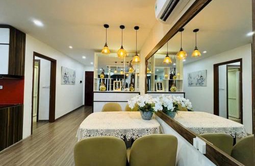 Bai Chay Apartment | Suri Rose 2BR Sea View Apt near Beach, SunWorld