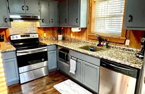 Counce Cabin | Surprise Valley - 3/2 Pickwick Lake Cabin - no pet fee